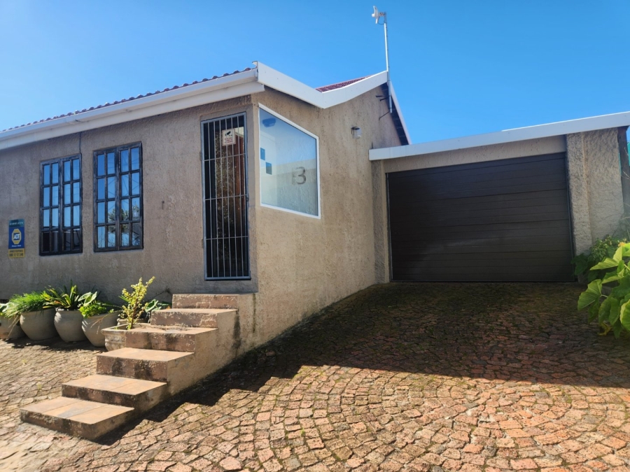 3 Bedroom Property for Sale in Kleinkrantz Western Cape